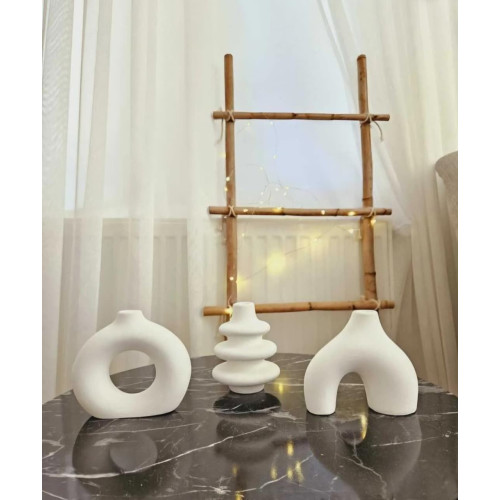 Set Vazo Minimaliste “Abstract Trio” në Ngjyrë të Bardhë Set Vazo Minimaliste “Abstract Trio” në Ngjyrë të Bardhë