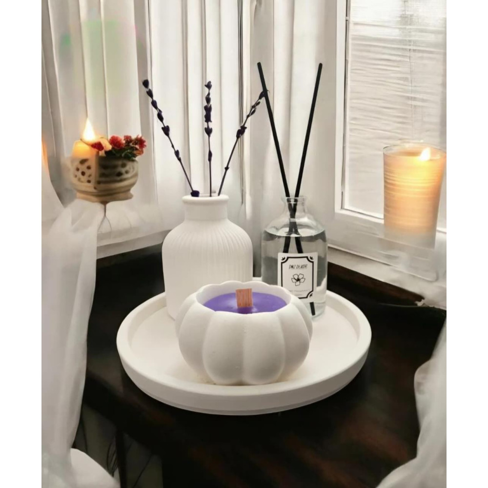 Set Dekorativ Aromatik me Vazo, Difuzer dhe Qiri – “Calm & Cozy Corner”